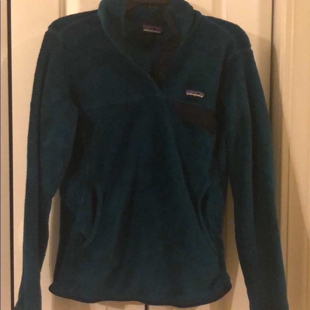 Real blue patagonia quarter button